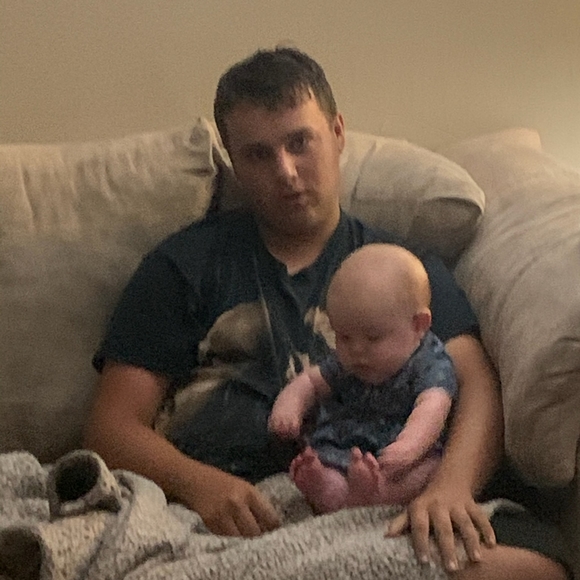 Meet your Posher, Andrea - Picture 2 of 4